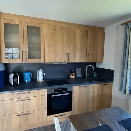 Reetdachhaus Eibe 2, Kaminofen, Sauna, 8 Personen, W-lan Ferienhaus