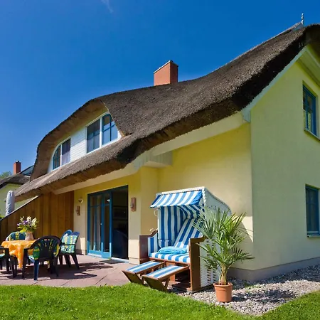 Reetdachhaus Eibe 2, Kaminofen, Sauna, 8 Personen, W-lan Ferienhaus *