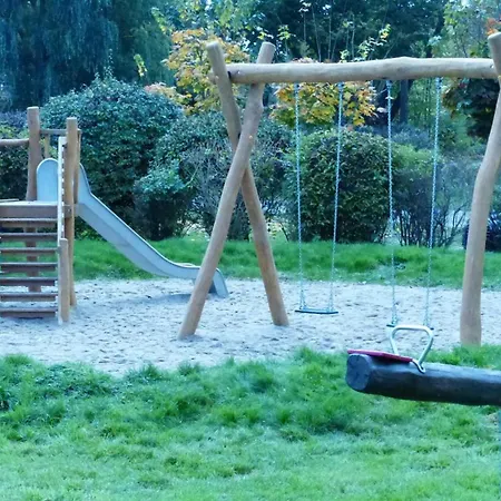 Reetdachhaus Eibe 2, Kaminofen, Sauna, 8 Personen, W-lan Ferienhaus *