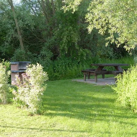 Ferienhaus Reetdachhaus Eibe 2, Kaminofen, Sauna, 8 Personen, W-lan