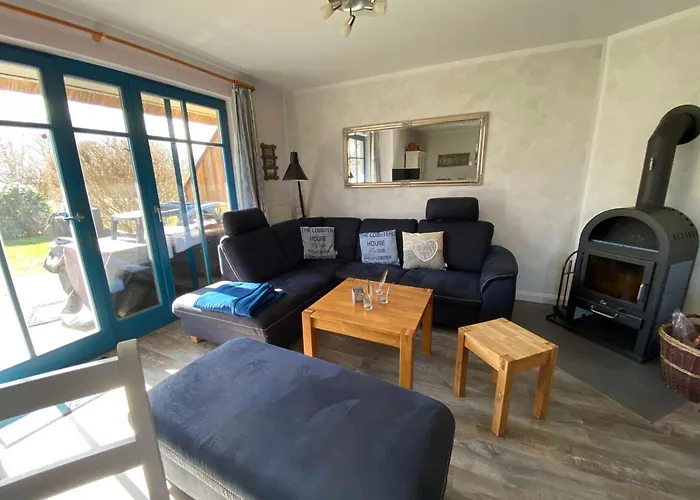 Reetdachhaus Eibe 2, Kaminofen, Sauna, 8 Personen, W-lan