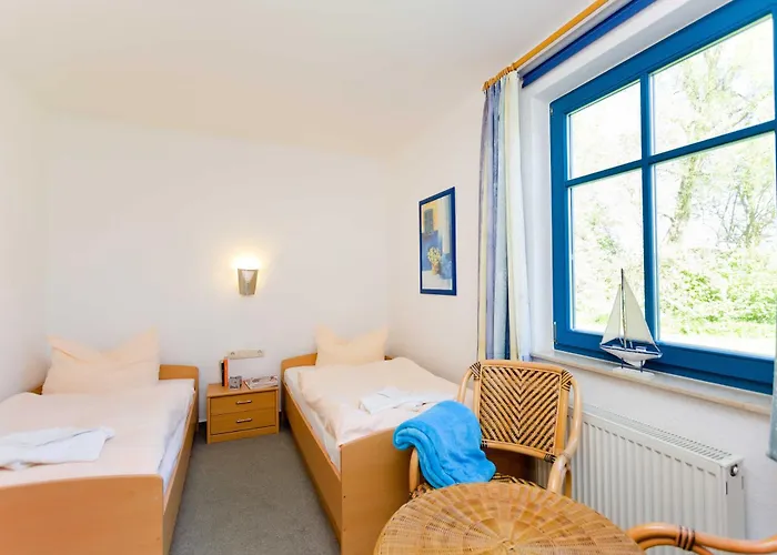 Reetdachhaus Eibe 2, Kaminofen, Sauna, 8 Personen, W-lan